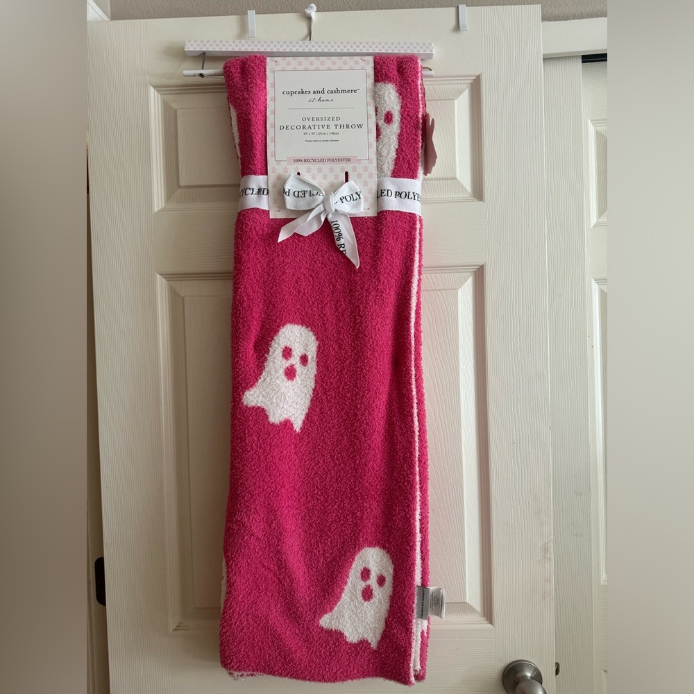 Bright Pink Halloween Ghost Blanket